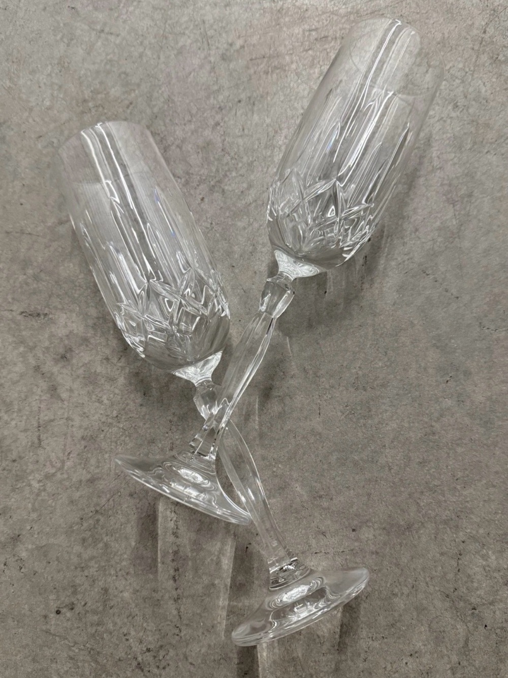 Set of 2 Unbranded Cut Crystal Champagne Glasses